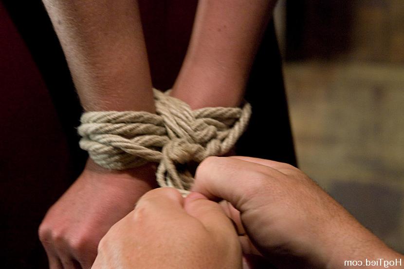 15P A bondage how to,from simple ties to advanced,learn how we do it.