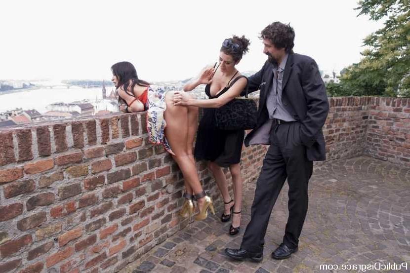 15P Naughty babe gets her bondage experience and fucked outside