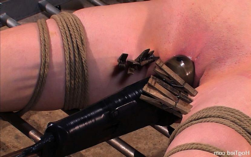 15P Kinky redhead with claped pussy lips gets bondage act