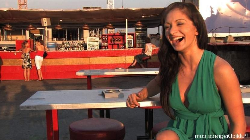 15P Cute girl excited in bondage and fucked hard outside