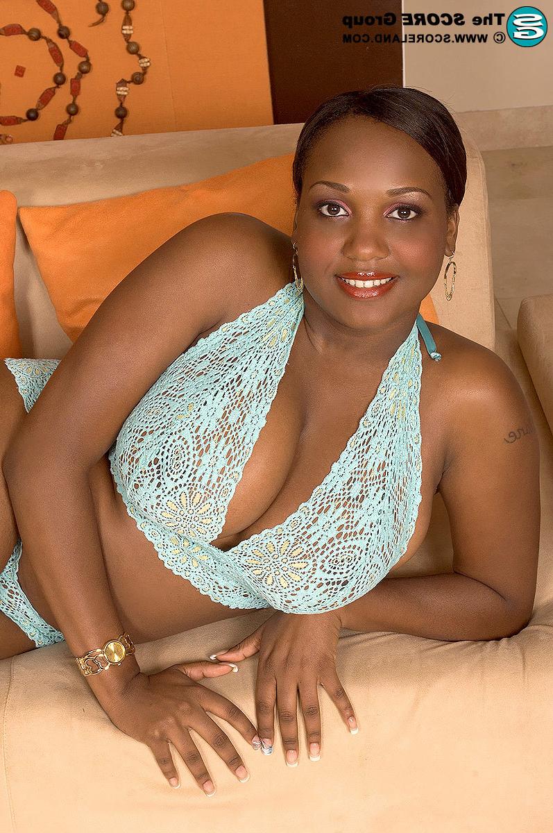 16P Sexy Black Slut Simone Lee Having Huge Tits