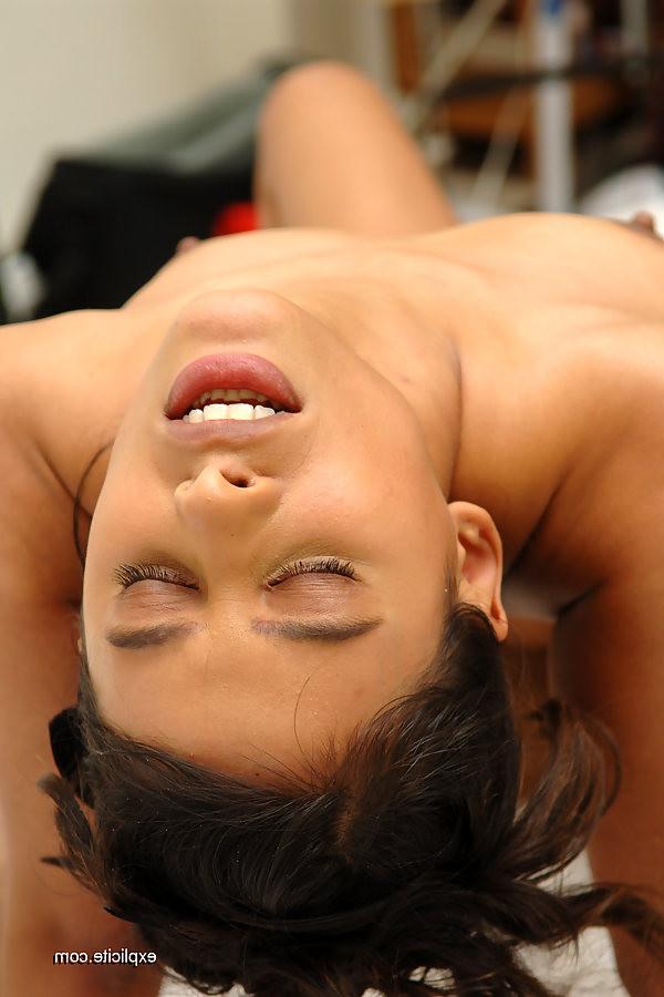 16P amateur french couple making love and having real pleasure