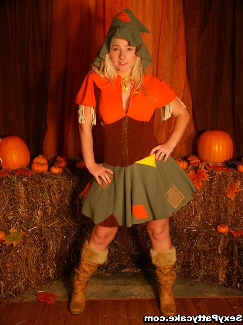 16P Big boob blonde teen in costume