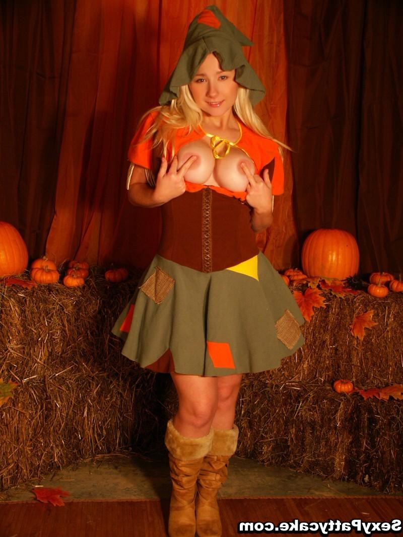16P Big boob blonde teen in costume
