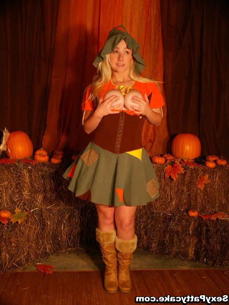 16P Big boob blonde teen in costume