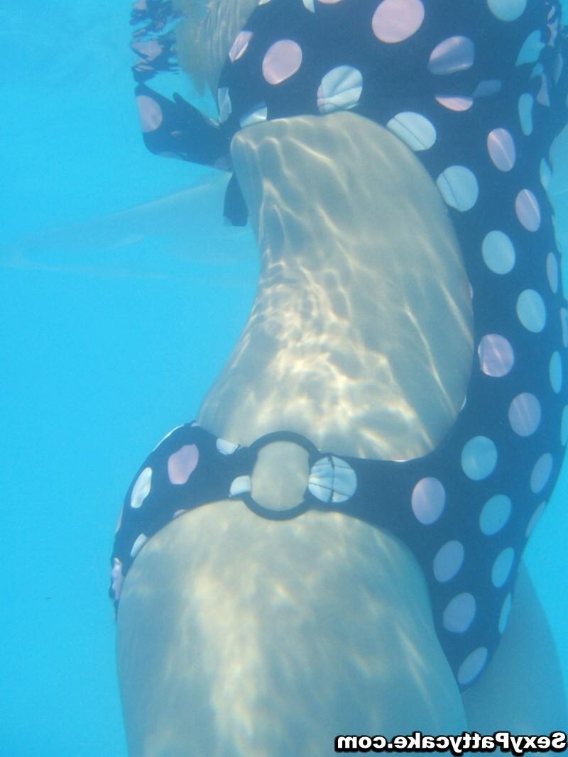 16P Big boob blonde teen underwater