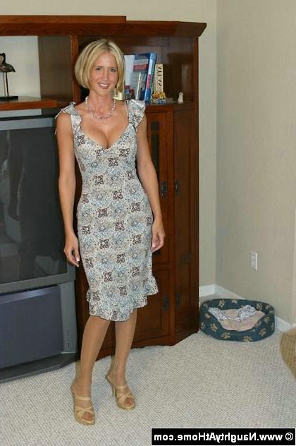 15P Naughty milf riding huge toy