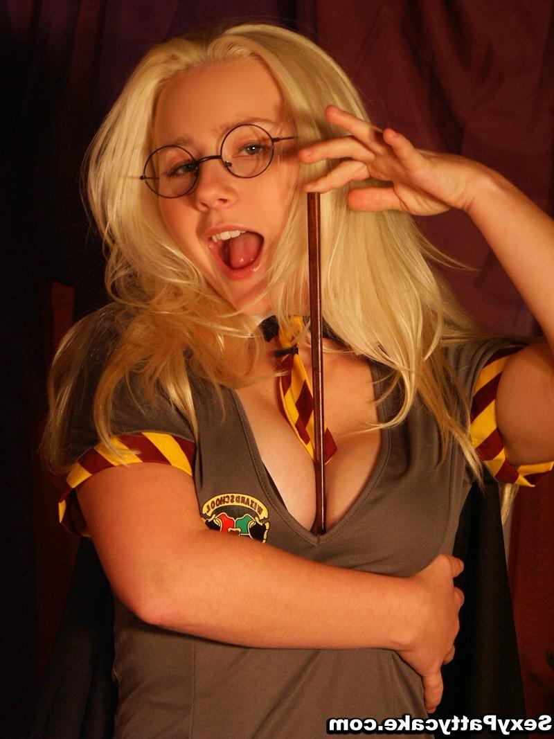 16P Big boob blonde teen girl in glasses plays dressup