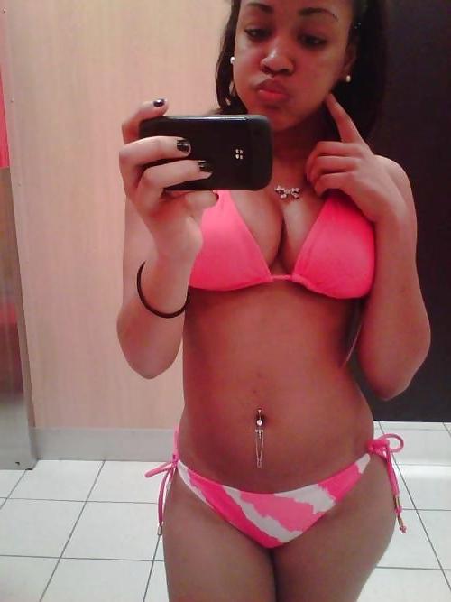 25P Single Ebony Babes From MeetMematch.com