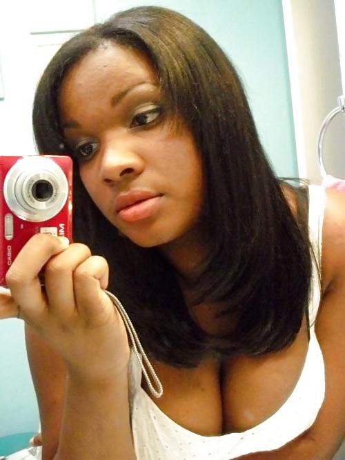 25P Single Ebony Babes From MeetMematch.com