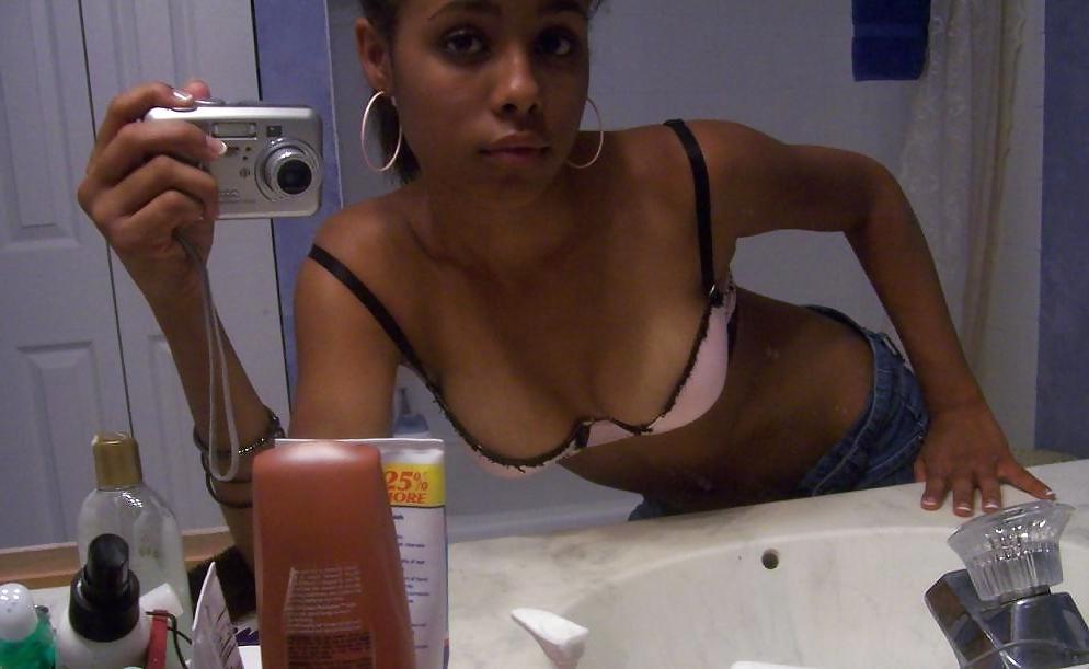 25P Single Ebony Babes From MeetMematch.com
