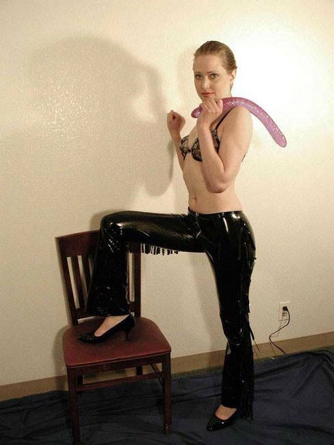15P Amateur with huge dildo