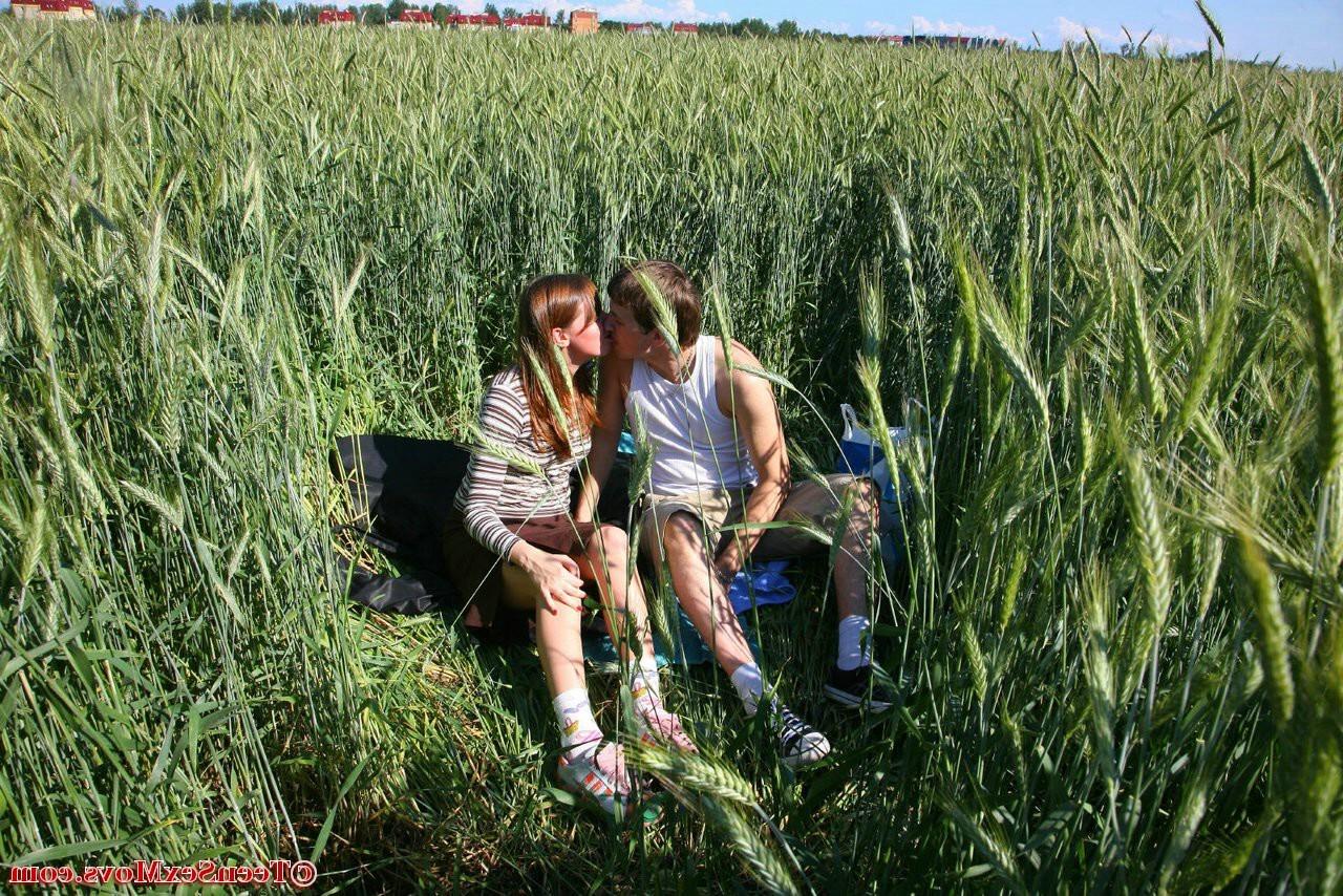15P Hot amateur teen sex in the great outdoors