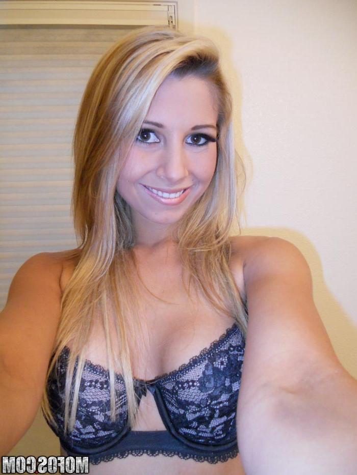 15P Gorgeous amateur blonde teen in hardcore sex with cumshots