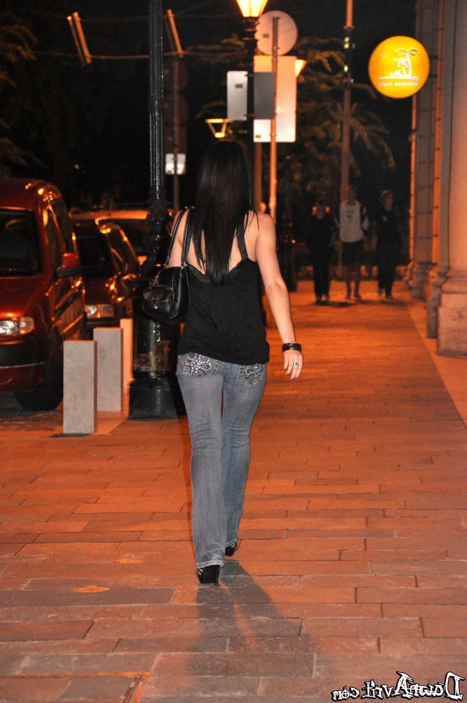 16P Amateur teen flashing in public