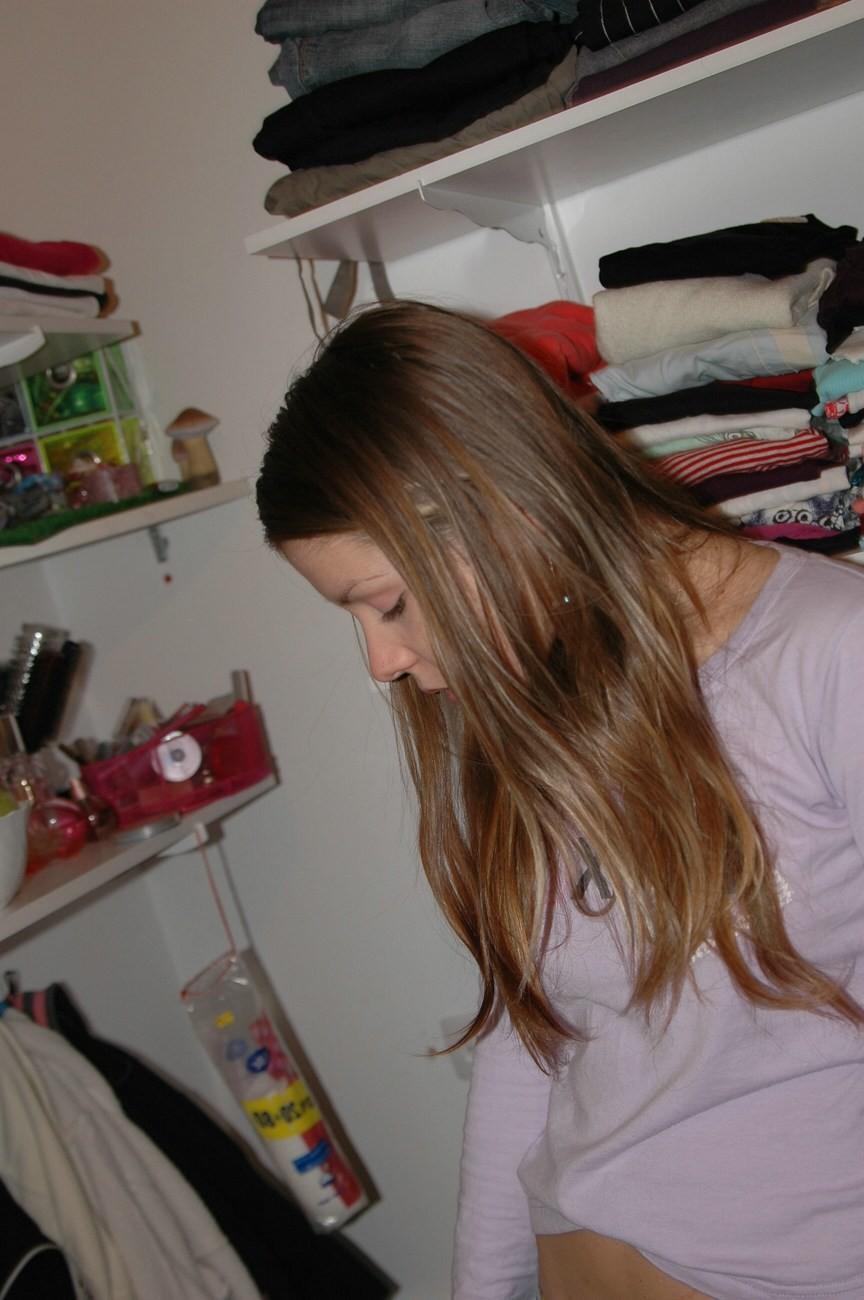 16P Pretty amateur teen girl strips