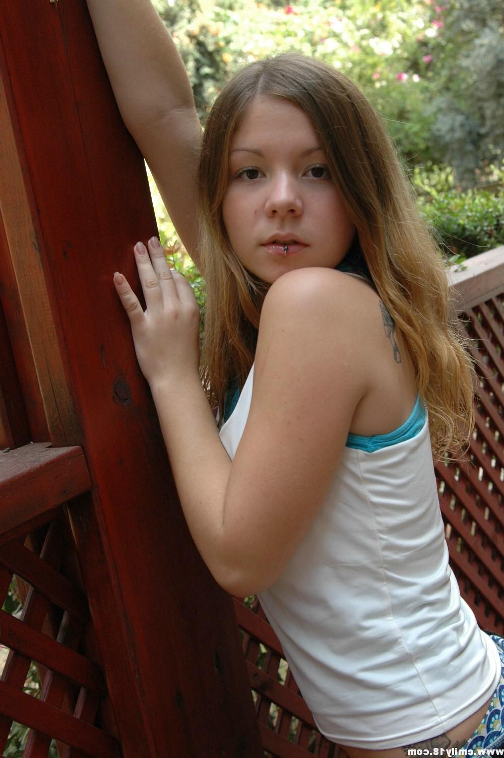 16P Amateur teen girl topless outside