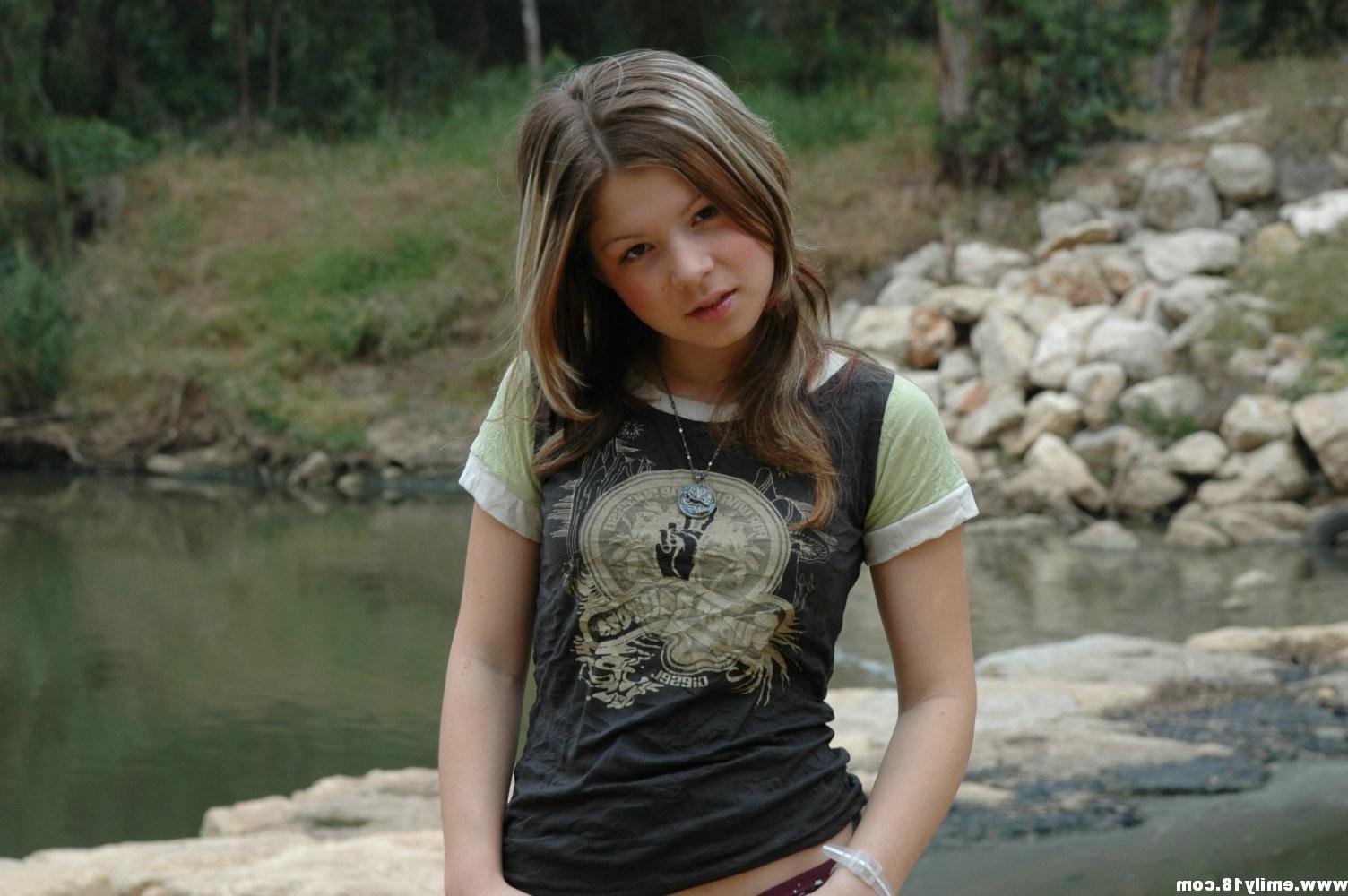 16P Amateur teen girl strips in the woods