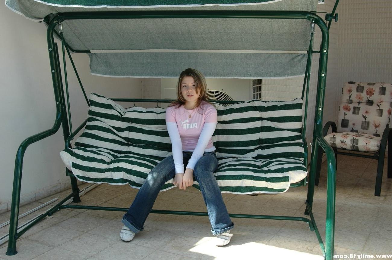 16P Amateur teen girl strips outdoors