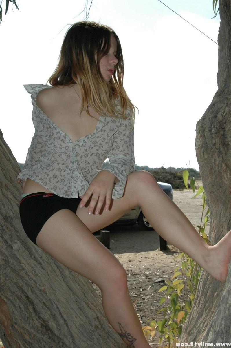 16P Amateur teen girl topless outside