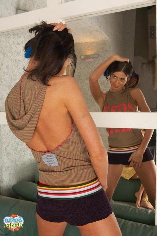 17P Young tempting brunette babe shows her perfect fresh body