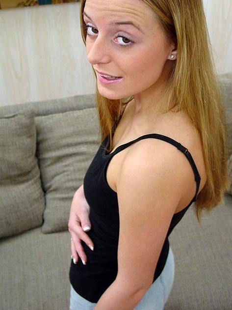 17P Sweet teenager getting naked for cash