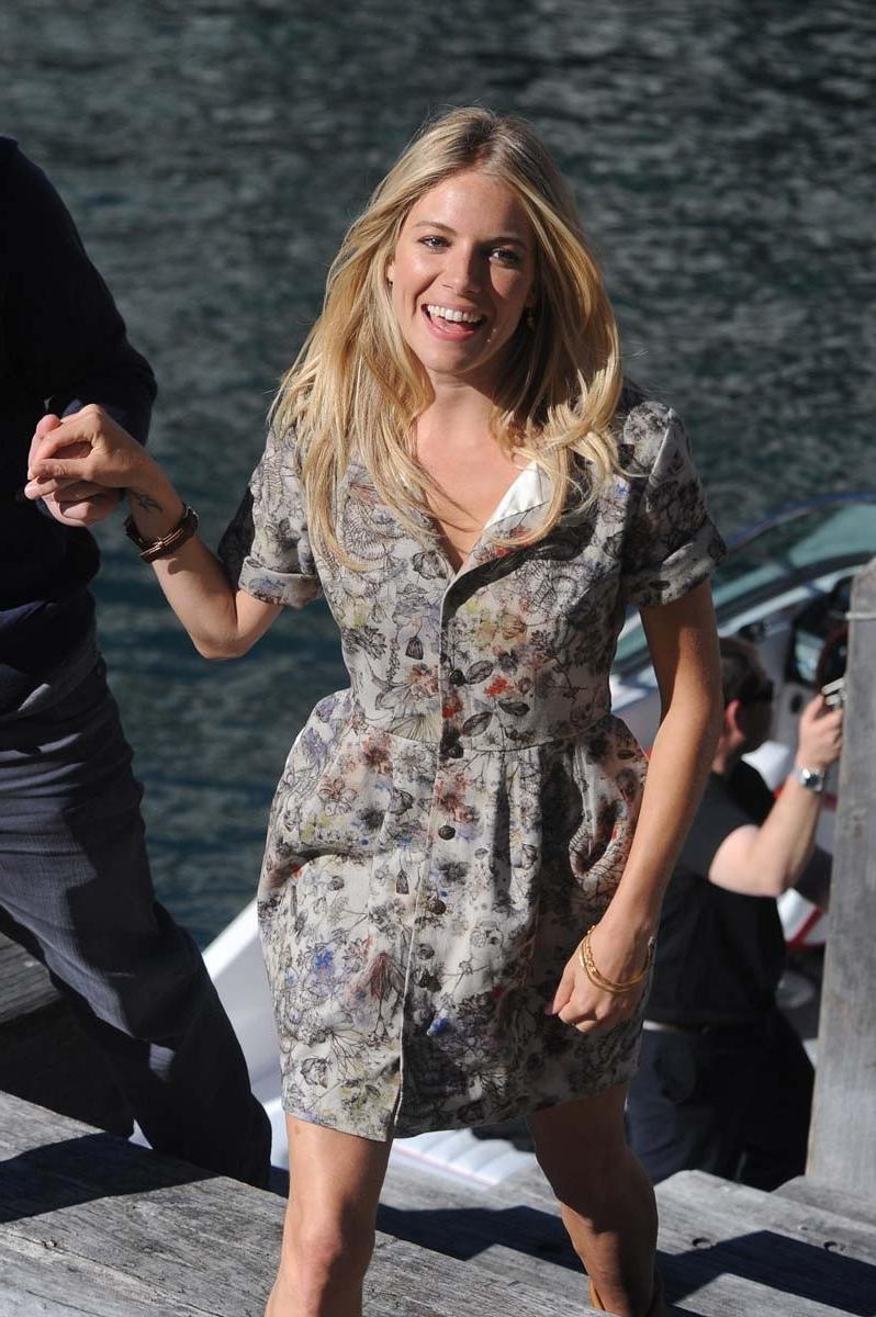 15P Sienna Miller in skimpy thongs and hot perky tits