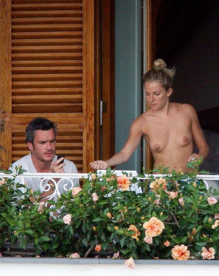 15P Sienna Miller in skimpy thongs and hot perky tits