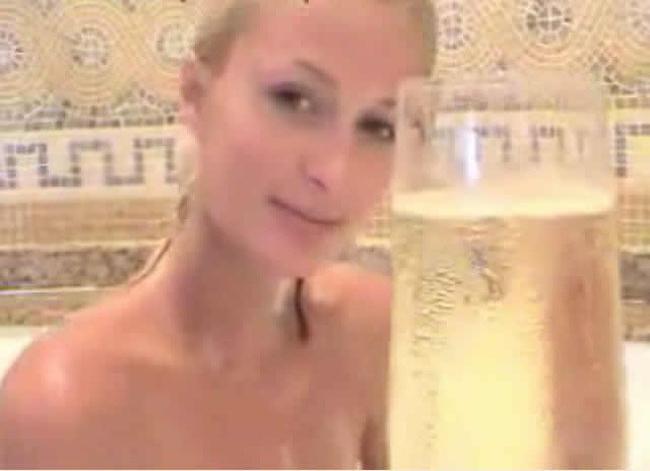 15P Rich babe Paris Hilton taking bath and showing perfect nude body