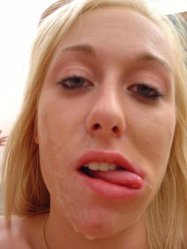15P Teen babe staking facial loads for cash