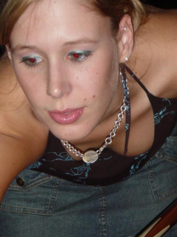 15P Amateur teen girlfriend sucks cock for cumshot