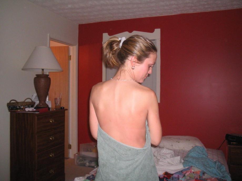 15P Amateur teen girlfriend sucks for facial cumshot in homemade pix