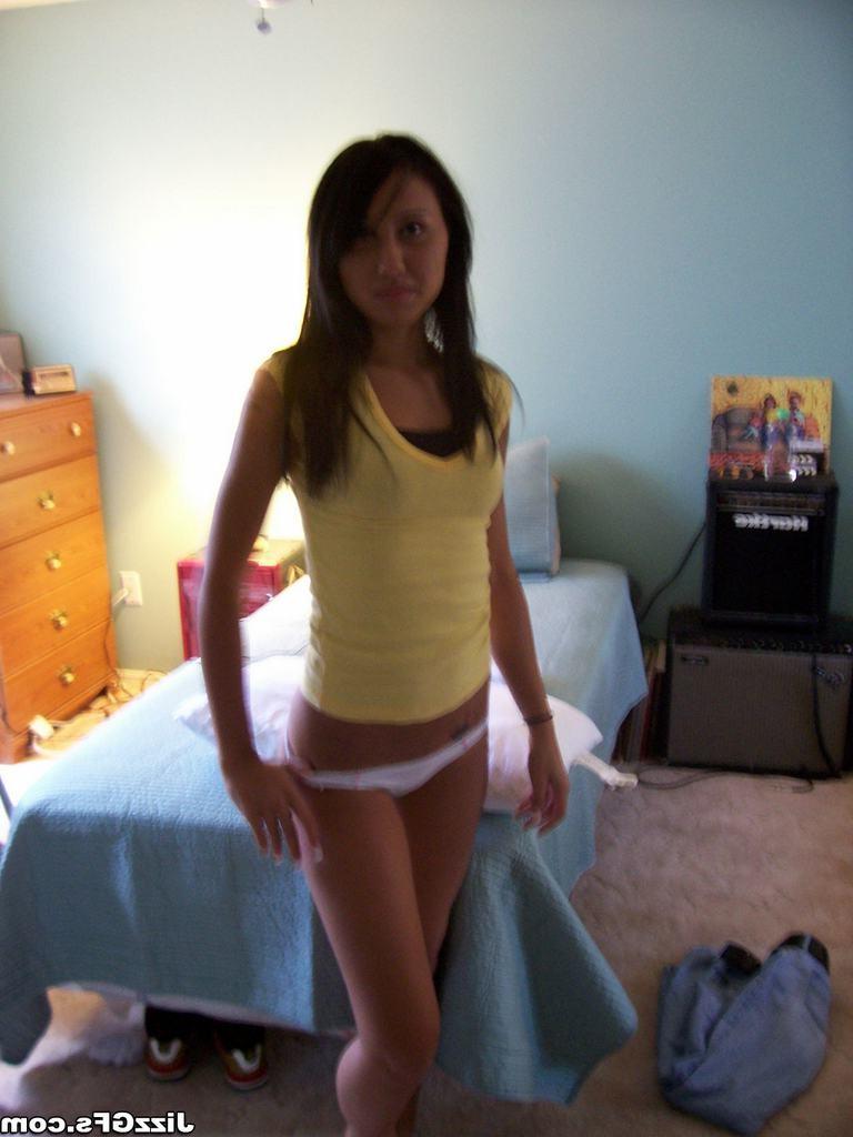 15P Homemade amateur teen GF blowjob n facial cumshot