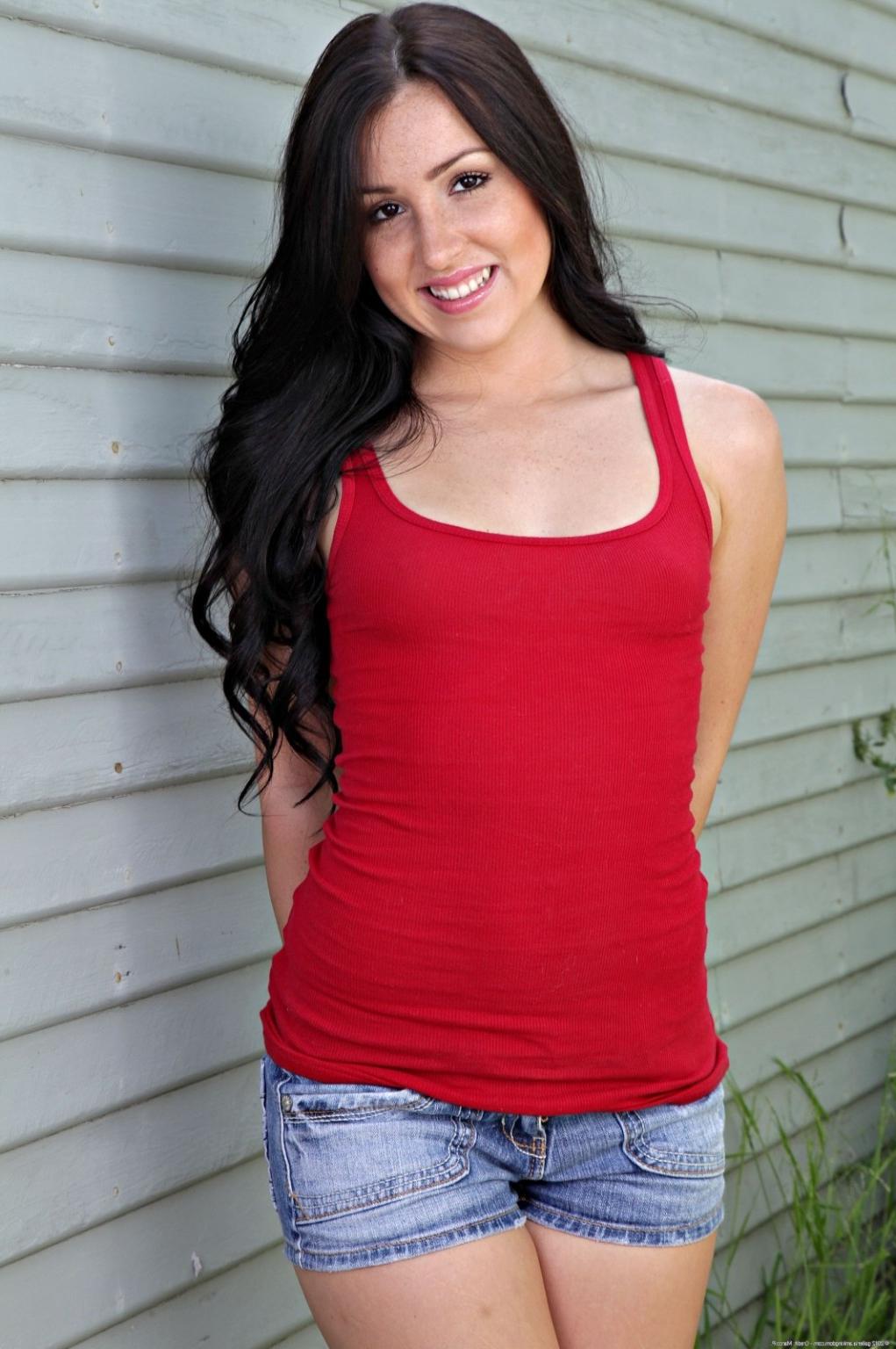 15P Cute petite amateur teen Lola Foxx stripping