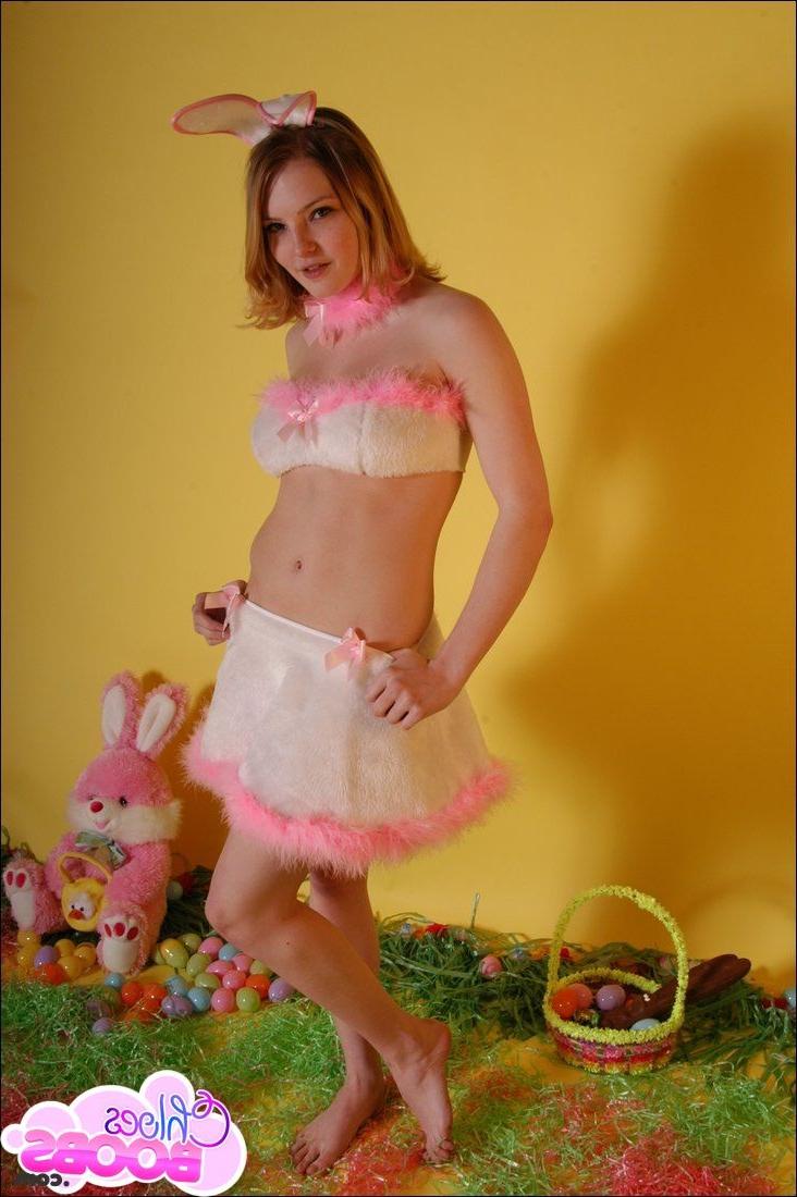 16P Cute amateur teen easter bunny