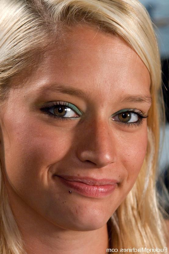 15P Amateur blond never done porn fucks machines in her ass and pussy cums like made