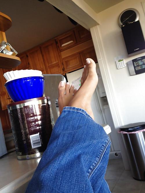 25P Sexy Ebony Feet