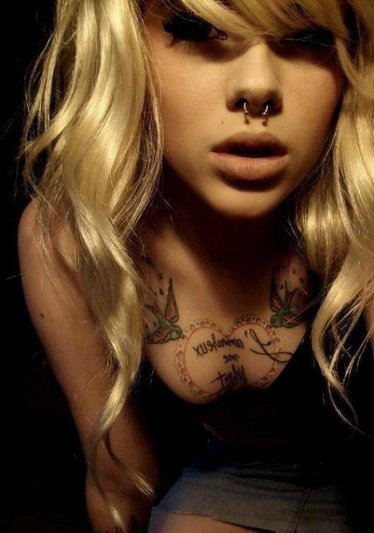15P Selfshot emo amateur teen sluts in panties