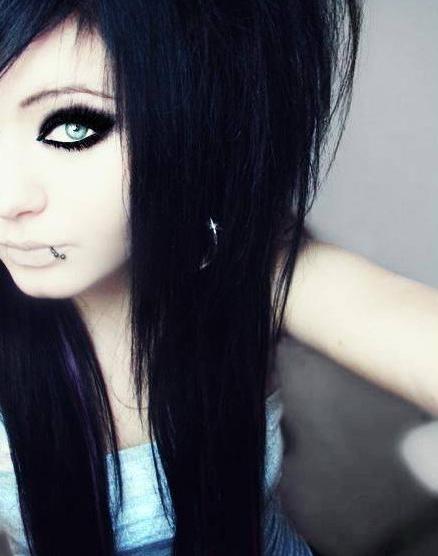 15P Selfshot emo amateur teen sluts in panties