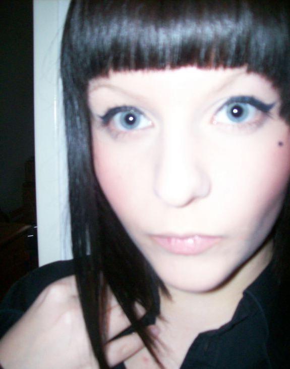15P Selfshot emo amateur teen sluts in panties
