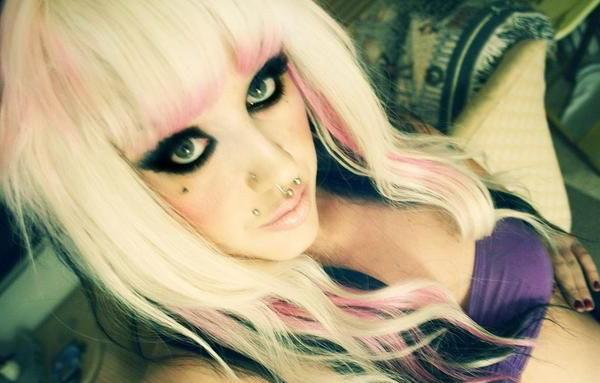 15P Selfshot emo amateur teen sluts in panties