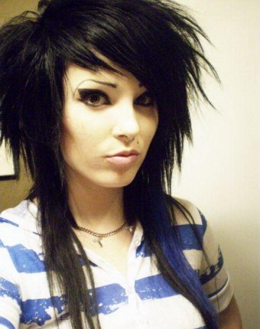 15P Selfshot emo amateur teen sluts in panties