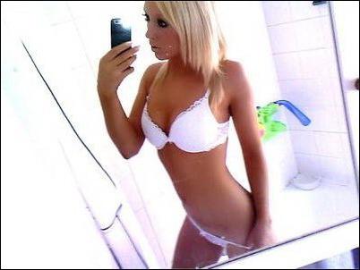 15P Tight emo amateur teen girlfriends teasing