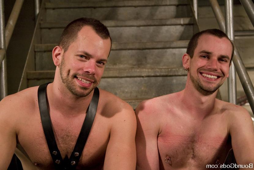14P Studly Chad Manning spanks and fucks newcomer Kain Warn in tight bondage