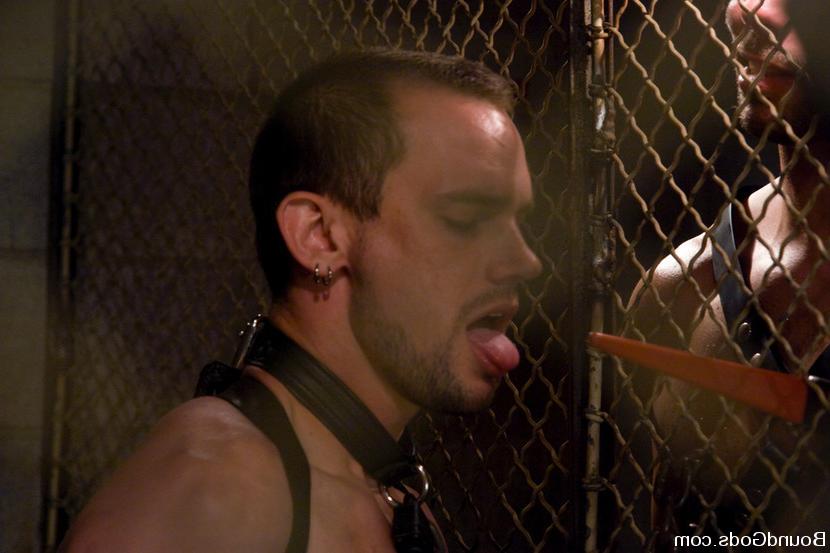 14P Studly Chad Manning spanks and fucks newcomer Kain Warn in tight bondage