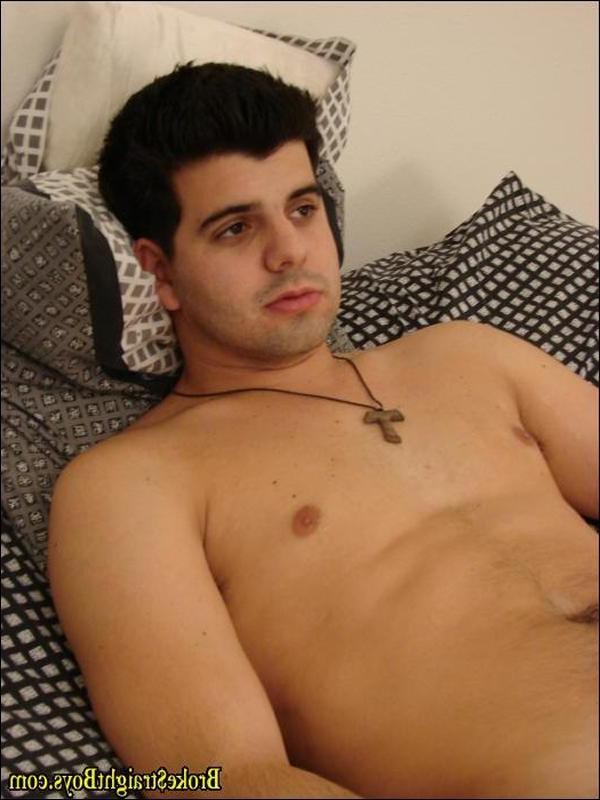 15P Straight guy jacks off for cash
