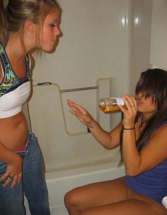 16P Sexy amateur teen with a small natural titties posing naked