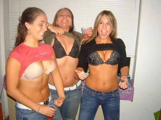 16P Sexy amateur teen with a small natural titties posing naked