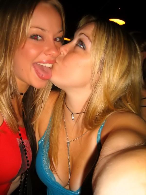 16P Blonde amateur teen undressing and posing naked for the camera