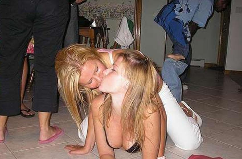 16P Drunk partygirls sucking and fucking at a wild sex orgy